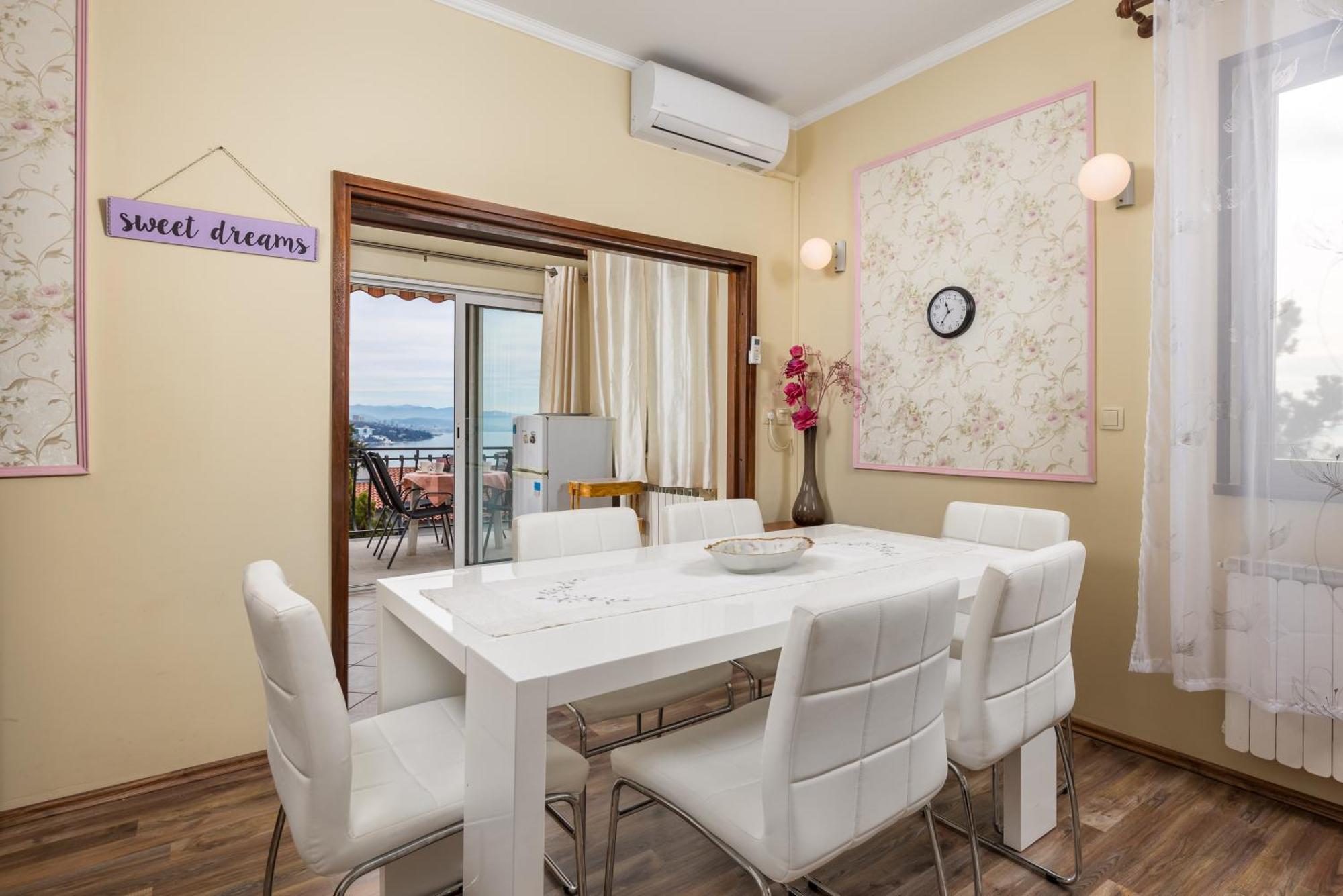 Camelia & Martina Apartments โอปาติยา ภายนอก รูปภาพ